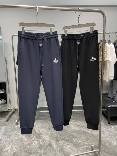 pra25Ss早春新款棉质抽绳束脚卫裤，男士字母Logo标识刺绣运动休闲长裤！贸易公司渠道稀出，同步官网发售！早春季保暖卫裤奉献，基础不挑人的百搭款式，喜欢的赶