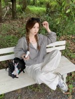 露露乐蒙Lululemon 哇塞 Lululemon 这件冲锋衣帅炸了 宝子们 想要在户外与日常中都轻松出彩 Lululemon 这款抽绳冲锋衣工装外套绝对是你