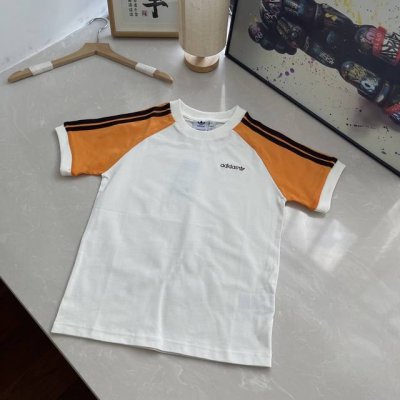 2025新款女款短袖 迪家刺绣拼色插肩纯棉正肩高品质！包装三标齐 插肩拼色正肩T恤能很好的修饰身材 非常的显瘦！ 纯棉面料有舒服且很显瘦 美式休闲风拿捏住了～闭