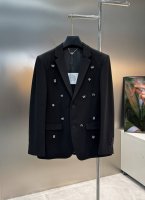 Wang*亚历山大-王25S休闲西服外套老客户推荐外贸公司订单！满身钻版订制金属字母.进口原版天眼布四面弹布料，笔挺垂感十足，整件衣服车工走线整齐平整，所有五金