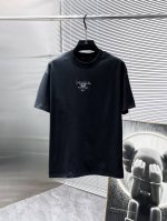 P170 普拉达 Prada 2025Ss新款 半袖 体恤 短袖 圆领T恤，高端版本！专柜定制面料 透气舒适度高，细节无可挑剔，品牌元素设计理念，体现高品质。手