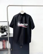 上新 Balenciaga* 巴黎世家 涂鸦模糊可乐海浪衬衫短袖- 可乐喷墨风～波浪可乐海浪经典恶搞涂鸦 新式Os裁剪设计,随意休闲的慵懒美感. 绝美的气质茧型