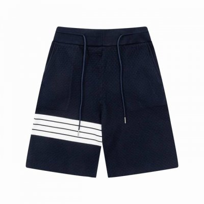 Thom Browne Ss新款针织短裤 定制面料采用威化布织法 提花针织工艺 版型紧致立体 4杠拼接 定制裤绳五金质感强 顺滑 上身舒适透气 凹凸有型的立体感