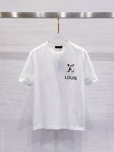 lv 2025早春新款男女同款短袖T恤，！定制专属纯棉面料，定制原版工艺螺纹，胸前重工字母Logo工艺设计！简约大方，从容百搭，档次极高，完美融入时尚还有风情感