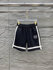 罗意威 2025春夏新款男士休闲短裤 高端货简洁时尚大方 定制原版进口面料 简洁利落又清爽 品质做工细节经得起任何形式检验简约大方百搭款 上身优雅帅气 焕然一新