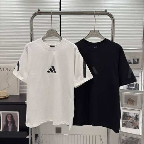 Adidas 阿迪达斯三叶草经典情侣款纯棉短袖 -阿迪专柜经典常青款短袖 -采用230克高克重纯棉面料，厚重有垂感，面料质感随意对比 -领标和胸前Logo均采用