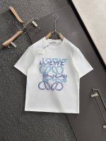 Low 2025Ss春夏最新款圆领时尚短袖T恤，官网同步，专柜纯棉面料！贴肤舒适，耐看又好穿，经典简约Logo设计，原厂工艺一丝不苟，型男必备单品 码数M-Xx