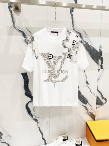 隔天到 Louisvuitton 路易威登 260克圆领短袖T恤 品牌Logo字母水墨拉酱印花工艺标识 官方同步 高版本 高品质 时尚个性 百搭潮流 纯原品质