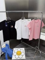 斐乐Fila女士夏季运动休闲纯棉刺绣卡通狗狗短袖T恤 同缸零色差领口螺纹 四针六线工艺 面料舒适透气 机洗不变形 人手必备款 颜色：黑 白色 粉色 三色必入款