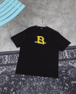 款D09 巴黎世家 巴黎世家 Blaenciaga刺绣Logo大B植绒高品质短袖T恤 男女同款 采用原版280G100%纯棉面料 柔软舒适 螺纹同缸定染零色差
