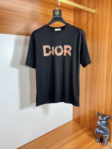 Dior 迪奥 2025年春夏新品上新 三标齐全 丝光棉圆领短袖T恤 好货不用过多介绍 看细节 专柜码数：M-XXXL 175 140建议L
