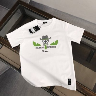 fendi 芬迪 新款上市 专柜系列纯棉T恤 全新设计灵感 极具时尚代表性 精致Logo设计 手感舒适透气 极为时尚耐看有腔调 上身效果高端大气 极致有型的百搭