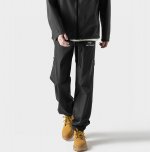 Arc'teryx 始祖鸟海外户外防水冲锋裤，男女同款休闲裤，今年流行的面料，小红书主播推荐，上身质感满满，版型立体，完美修饰腿型，可随意日常搭配，不费劲就能穿