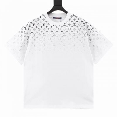 Louis Vuitton 路易威登 老花渐变印花短袖T恤 面料采用32S双股纱精梳棉紧密赛络纺纱线，克重260G， 配套1*1横机全棉螺纹，整件衣服前后幅左右