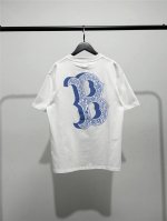 高品质！Mlb柜子新款立体斜字母短袖T恤！三标齐全，四联吊卡，原厂包装！通肩压条保证舒适性！2025Mlb Ny 立体斜字母 情侣圆领短袖高端品质 专柜1：1同