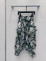 Loe W* 2025Ss新款 不规则花裙 高级中古风浪漫裙摆复古风美到没朋友！ 可甜可盐上身时髦又高级！百搭神器 可仙可飒 层次设计完美做工品质看细节 现货开
