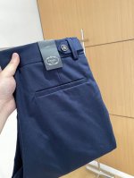 prada普拉达 休闲裤 西裤2025Ss春夏新款 高级定制裤子专用面料 定制原版五金 重工工艺打造 车工走线精细 定制面料 柔软舒适 质感显著 辅料精美 上身