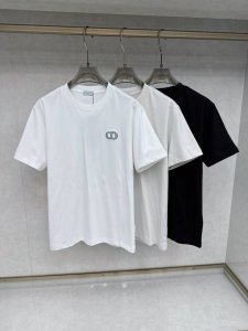 迪奥 2025Ss春夏最新款短袖T恤 手感柔软 穿着舒适 做工精细.上身效果无敌帅气 码数 M-3Xl