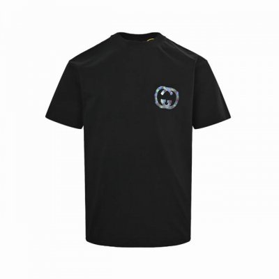 Gucci 古驰 25Ss 涂鸦手绘双G印花短袖 采用冰丝索罗娜高端布料 前后手绘涂鸦工艺 区别于普通的印花图标 ，定织纯棉面料，舒适透气不易变形。三标齐全，宽