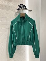 Alo*2025新品上架 飞行夹克外套短裤套装 定制Yb进口环保再生尼龙材质 质感光泽 微挺有型 翻领拉链飞行夹克外套短裤套装 外套宽松休闲剪裁 点缀立体撞色织