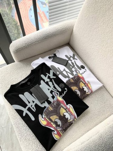 德国潮牌菲利普 普莱茵philipp plein 2025春夏新款男女同款短袖T恤，高品质出厂 完美细节 彰显高贵品质 ！非常有设计感，现货质感无敌，手感柔软，