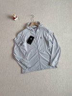报单款号05092。 Kailas 凯乐石 轻薄风衣防晒防泼水汗无痕户外运动登山徒步男款 线上1300+ 腋下后背翼型激光打孔轻量化无痕Upf130+面料！！！
