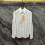 爱马仕 Hermes 2025Ss新款长袖 衬衫 衬衣，高端版本！专柜定制面料 透气舒适度高，细节无可挑剔，品牌元素设计理念，体现高品质。手感细腻柔软！呈现休闲