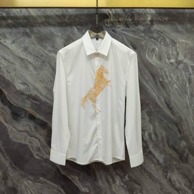 爱马仕 Hermes 2025Ss新款长袖 衬衫 衬衣，高端版本！专柜定制面料 透气舒适度高，细节无可挑剔，品牌元素设计理念，体现高品质。手感细腻柔软！呈现休闲