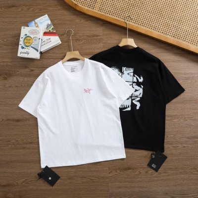 品牌：始祖鸟 Arcteryx 尺码：M-L-Xl-Xxl-Xxxl 颜色：白色-黑色 类型：男士运动速干T恤 材质：230克运动户外科技棉 领型：落肩款圆领