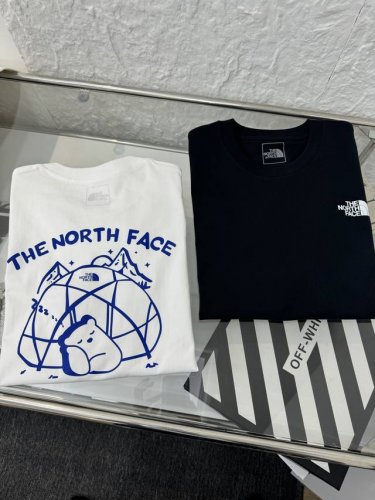 the North Face 北面 25Ss Tnf露营小熊印花情侣短袖T恤 小红书热门爆款，明星网红同款穿搭，男女日常通勤穿搭必备单品！ 高品质260克高克重