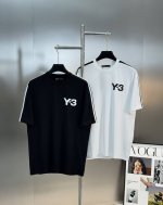 上衣 裤子 Y-3*山本耀司超高品”2025S新款运动休闲T恤.男女同款！休闲运动风格.Y3新推系列将条纹织带巧妙融入运动装设计，塑就一系列充满复古风情的运动风