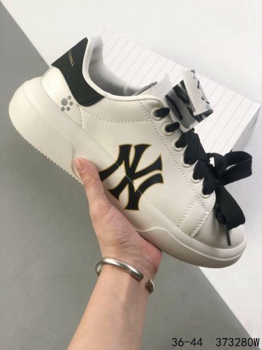 公司级带半码 mlb Chunky Liner 学长鞋系列低帮 轻量增高厚底百搭休闲运动慢跑鞋 Ss春季学院穿搭爆款 Korea韩国限定联名Ny美国榄球纽约洋基