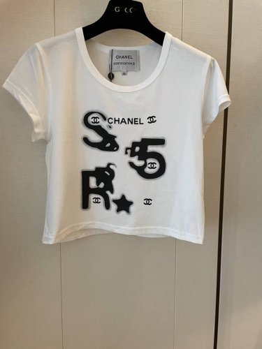 cc新款5号短袖 辣妹必备 圆领短款版型 胸前数码直喷印花 简约高约 尺码Sml