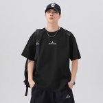 Stone Island 石头岛夏季冰丝短袖T恤，男女同款，专柜夏季爆款！冰爽亲肤速干无痕工艺！进口专用混纺面料，高科技功能性面料，穿着时可以释放负离子，亚洲身