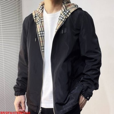 Y534 Brburberr*经典小格子双面夹克外套，定织定染卡其色格子面料，格子大小和 Zp 一致，区别市面现成面料格子大1Cm的一眼假差距，前幅、后背、帽子