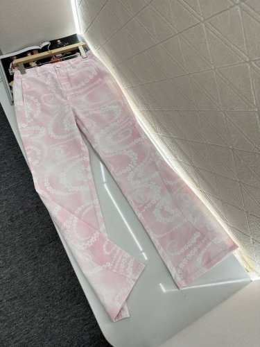 chane*2025新品上架 微喇印花牛仔长裤 定制Yb斜纹棉牛仔材质 多重水洗 呈现出挺括质感 微喇长裤裁剪 对称口袋搭配基础轮廓线耐看高级 通体活性满印不规