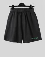 balenciaga 25Ss Logo夜光印花短裤 市面最高版本 原版开发定织480G面料 高度还原 洗水处理 手感厚重 质感区别市场货 size Xs S