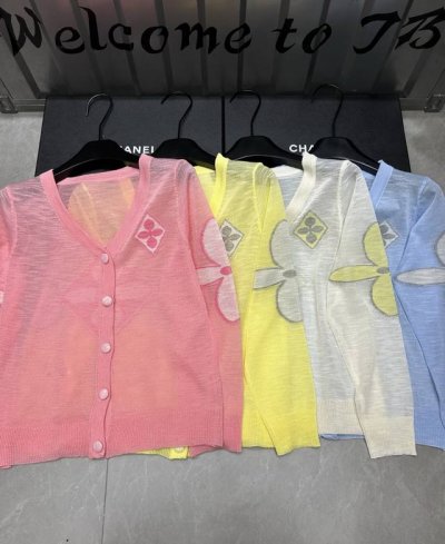 新品上线 款号:26780# #驴家四叶草防晒开衫