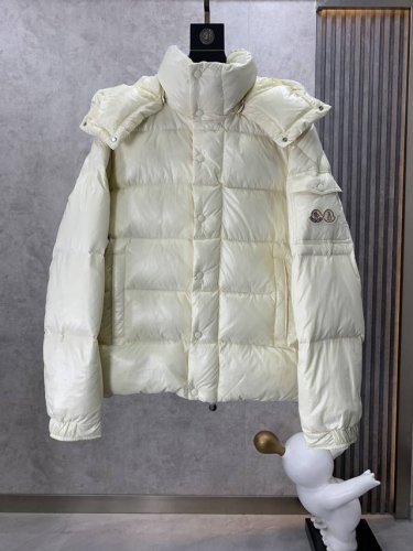 moncler 蒙口 22秋冬70周年纪念！经典Maya羽绒服！男女同款！原版定制记忆丝质感超赞！纪念新色实在太高级又好看啦！连帽可拆卸！减龄帅气少女风 面包服