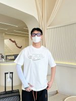 迪奥 三标齐全。 2025夏季新款最新品短袖，专柜同步有售，原单狠货，时尚进口原版科技面料，上身舒适透气，原版定制五金辅料，上身帅气有型，三标齐全，推荐款，档次