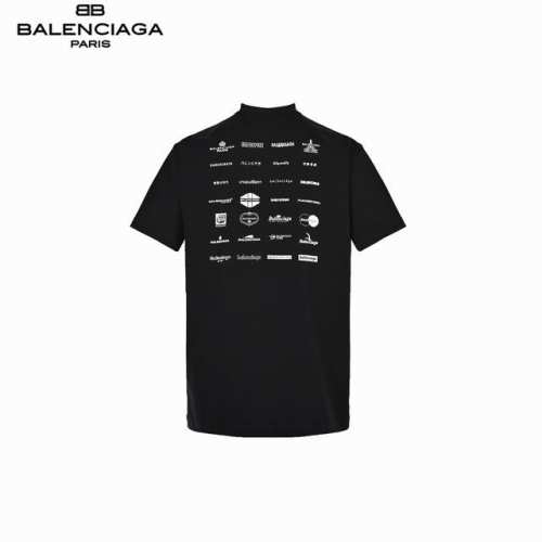 ：160 Balenciaga 巴黎世家 满Logo短袖 采用32支双纱 260克重面料 进口针织针梳棉进行制作，厚度适中，有垂感又有轮廓型，上身就是一个舒适！