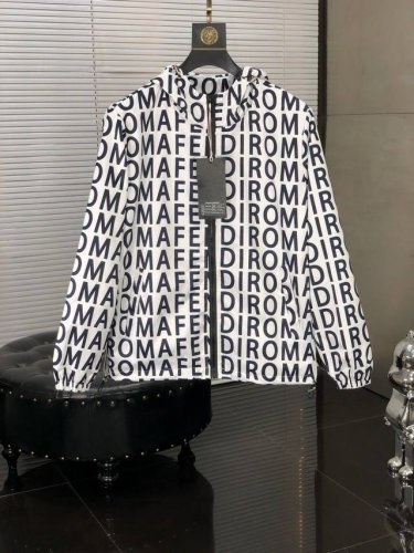 dior 超值超爆2025最新款夹克 外套代购级专柜原单简约时尚从容百搭大气优雅高科技记忆聚酯面料不易起皱快速复原奢华如新防风防水速干五金洗水唛显眼的品牌标志做