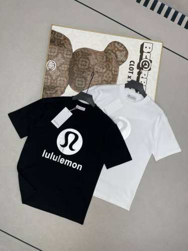 顶级复刻版。 夏季新款Lululemon露露3M反光大标皮标短袖T恤 Yb定织定染面料、颜色 印花、版型 辅料 印花采用日本Brother白墨数码直喷成衣印花，