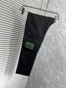 纪梵希 2025Ss春夏专柜同步爆款休闲裤，本季必入百搭款式，上身极为出挑，超级百搭款 ，原版1:1复刻 专柜最新时尚元素设计，进口定织高品质欧棉面料，版型超好