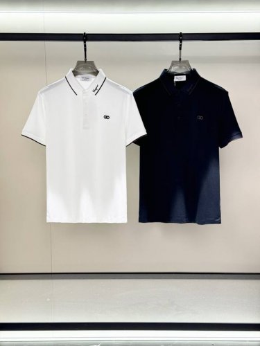 ferragamo 菲拉格慕，2025夏季最新款，专柜同步有售，原单狠货，时尚休闲圆领短袖T恤，上身很有特点！吸睛而有亮点，进口原版面料，顶级刺绣工艺字母图案装