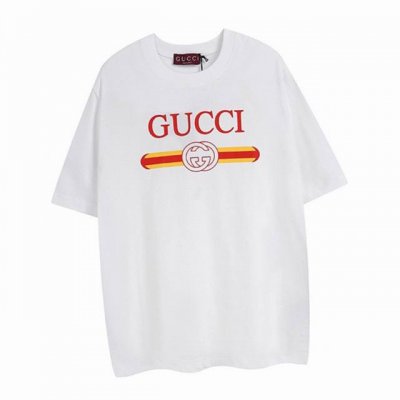 古驰 Gucci 夏季新品 橙条腰带字母印花圆领短袖T恤， 高密度的机织工艺，如棉絮般柔紧致舒适 有挺括感，上身十分显型~ 精致饱满有质感将品牌的档次感完美呈现