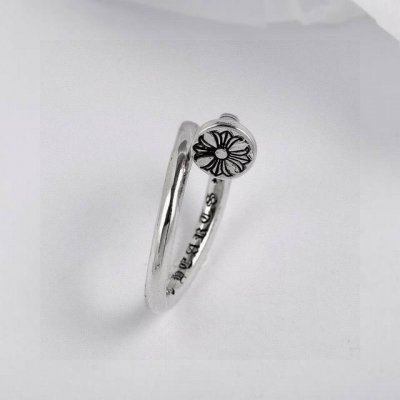 Chrome Hearts克罗心开口戒指，经典钉子。 玩酷必备单品。无敌细节，看实拍！顶级泰银工艺！别具一格的质感和色泽，使首饰粗犷而古朴。经过特殊处理,可以保