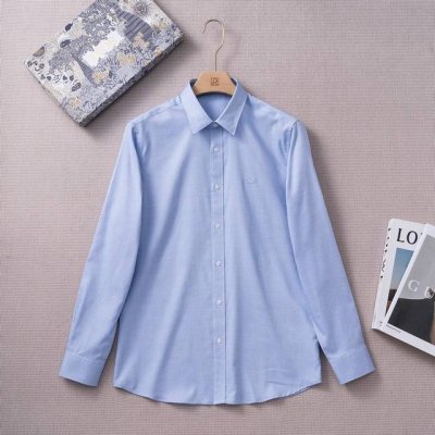 新品上市 Salvator*Fer*Agamo 菲拉25春夏商务休闲长袖衬衫！ 高端的时尚美学设计结合立体裁剪的版型，使穿着更具舒适性和观赏性。 甄选的顶级瑞士