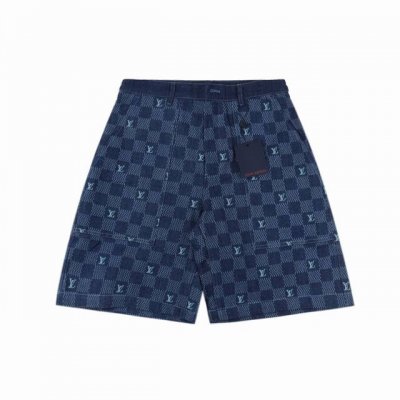 Louis Vuitton 路易威登 联名美洲杯牛仔短裤 原版14,600购入开发，整体采用Monogram Multi Flags 图案，为正面融入 Dami