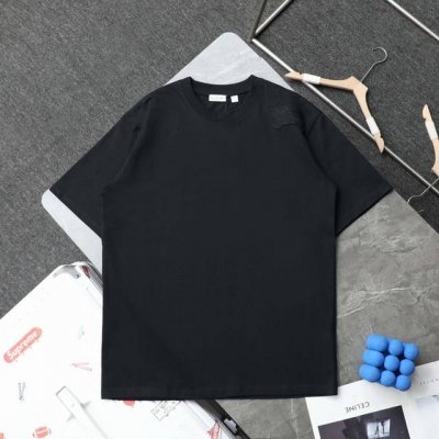 上新 顶级复刻 高端定制 - Burberry 巴宝莉 新款贴布刺绣战马刺绣休闲圆领短袖T恤 - 款号: 3327 - 颜色 黑色 白色 - 购入原版开模打造
